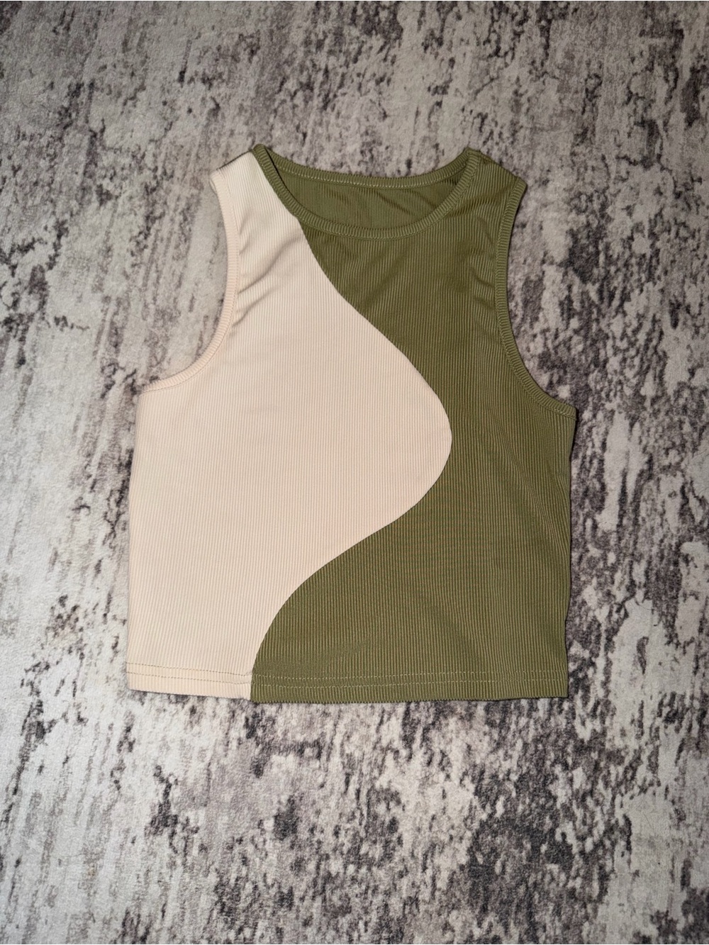 NWOT! Olive Green and Cream Ribbed Cropped Tank Top size medium